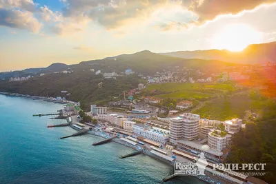 Лучшие пансионаты Крыма на берегу моря с питанием и собственным пляжем