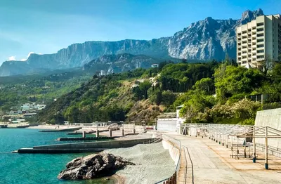 ГОРЯЩИЕ ТУРЫ ЕКАТЕРИНБУРГ on Instagram: \"КРЫМ 🌿 АЛУШТА ⠀ ⭐СПА-ОТЕЛЬ МОРЕ  4*⭐ Достойный вариант для отдыха с детьми. 👪Уютный и симпатичный отель с  большим СПА-центром. Размещение в удобных виллах, живописные окрестности,  хороший