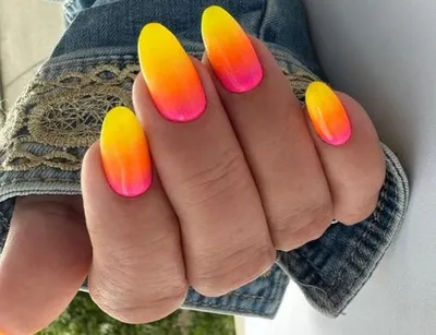 Фото педикюр 2018. Студия маникюра Beautiful Nails.