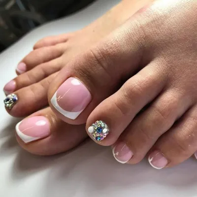 2019 Французский педикюр с красивым дизайном 59 фото | Uñas de gel para  pies, Manicura de uñas, Diseños de uñas pies