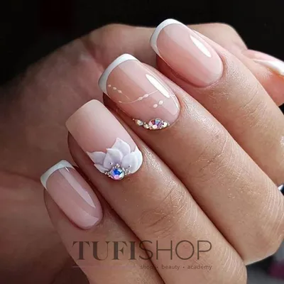 Педикюр с дизайном в Москве - сеть студий Tiffany Nails