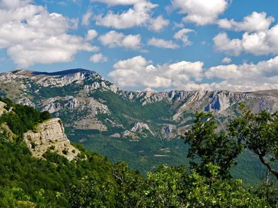 Караби-яйла в Перевальном, Крым — путеводитель Просторы Крыма