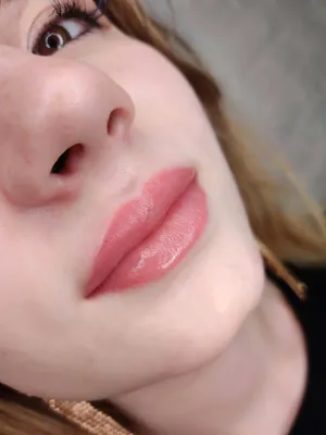 Татуаж губ 3D в салоне в Екатеринбурге — Цены мастеров на качественный перманентный  макияж губ 3D в студии