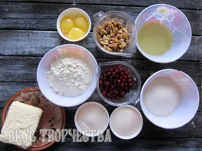 Песочное печенье с клюквой и грецкими орехами под шапочкой из безе. Пошаговый  рецепт с фото