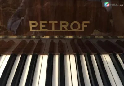 Акустическое пианино PETROF P 118 C1 Chippendale красное дерево  полированное - МедиаРоял - Музыкальные инструменты