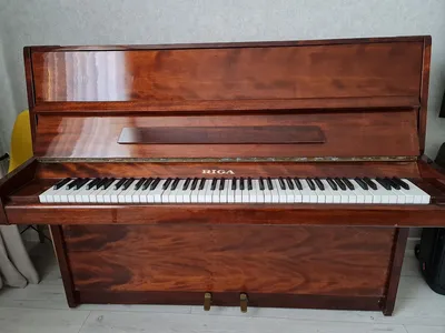 Продам пианино Riga