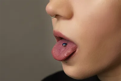 Пирсинг языка - цена прокола в Москве | «Piercing.wiki»