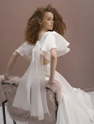 Женское Яркое платье с крылышками на рукавах купить в онлайн магазине -  Unimarket