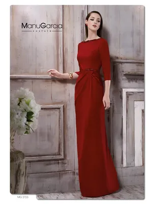 Вечернее длинное платье красного цвета с открытой спиной и сборкой на поясе