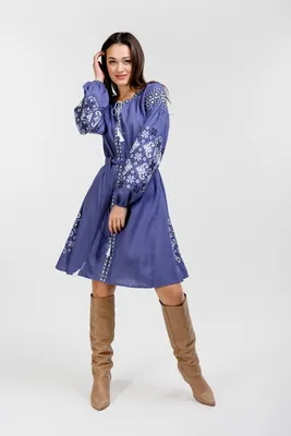Платье-вышиванка цвета джинс расклешенное от талии с геометрией гладью -  купить в интернет магазине Аржен