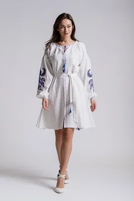 Платье-вышиванка макси белое \"Борщевские узоры\" купить в интернет-магазине  Синий Лён