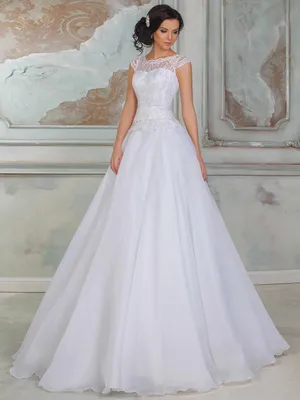Свадебное платье Валерия XL — купить недорогое платье невесты в салоне в  Санкт-Петербурге