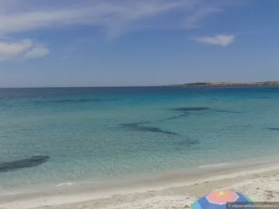 на пляжи о-ва Сардиния вернули 10 тыс. тонн песка, украденного туристами