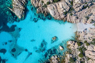 Зачем туристы вывозят песок с пляжей Сардинии | 360°
