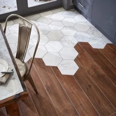 Самые лучшие варианты сочетания плитки и ламината: на кухне, в прихожей, в  гостиной — фото дизайна интерьера — SALON