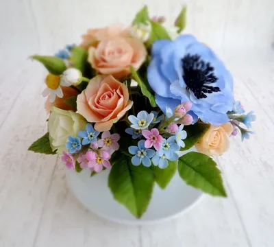 Купить Цветы из холодного фарфора в чашке - интерьерная композиция, букет в  подарок, букет в чашке | Цветы, Фарфор, Композиция