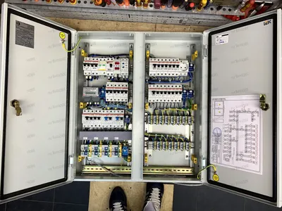 Блок аварийного питания БАП40-1,0 для LED IEK по цене 5 292 руб. в  фирменном магазине IEK в России