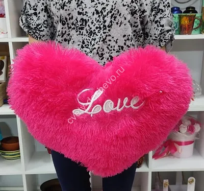 Плюшевая подушка сердце «Love» заказать с доставкой в Краснодаре по цене  850 руб.