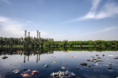 Клокоча подземные воды стоковое фото. изображение насчитывающей вода -  207870488