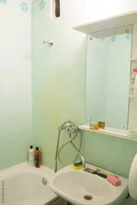 Применение краски в ванной: преимущества и недостатки