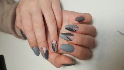 Полосатый маникюр | Ongles avec des lignes, Vernis à ongles, Nail art  designs