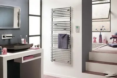Вертикальный полотенцесушитель для ванной комнаты SLIM-4 Новинка