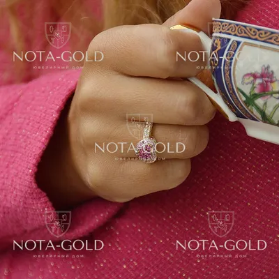 Помолвочные кольца из белого золота 750 пробы с бриллиантами огранки  принцесса - купить в ювелирном интернет-магазине по выгодной цене с  доставкой по Москве | LA VIVION