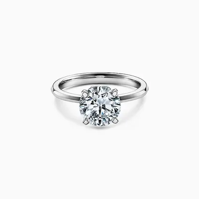 0.80 ct Tiffany Setting платиновое кольцо с бриллиантом купить в ломбарде  Санкт-Петербурга