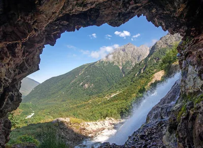 Водопад «Три сестры» в Северной Осетии — легенда, как пройти, где  находится, на карте, фото