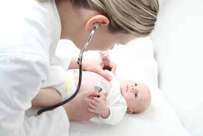 Interventional Cardiology in Kharkiv - Новорожденный мальчик, даже еще без  имени, с критическим пороком сердца - клапанным стенозом легочной артерии.  Это когда клапан на пути крови в легкие резко сужен и в