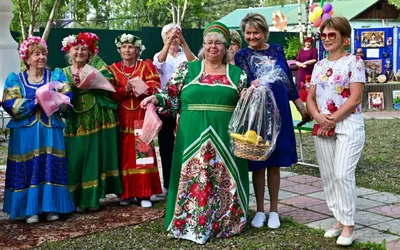 В колымском поселке Стекольный обновили фасад детского сада | Магаданская  Правда