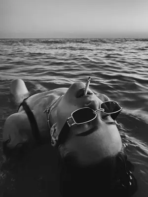 человек под водой в бассейне чтобы расслабиться в позе лотоса Фон И  картинка для бесплатной загрузки - Pngtree