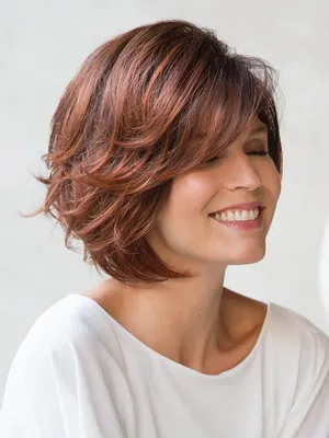 Стрижка дебют: на короткие, средние и длинные волосы (фото) | Bob  hairstyles with bangs, Medium hair styles, Curly hair with bangs