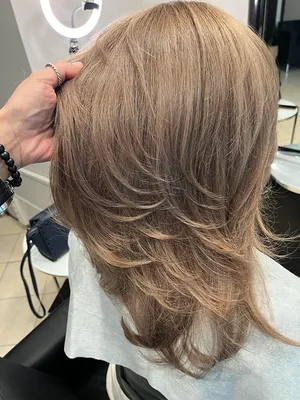 Каскад на длинные волосы 2024 года (71 фото): женская стрижка придающая  объем без укладки, круглый, рваный, с челкой и без