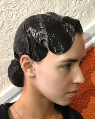 Холодная волна выполнена Марией Усань на #blackpooldancefestival2018  #ballroom #ballroomhairstyle #dance #d… | Танцевальные прически, Холодная  волна, Идеи для волос