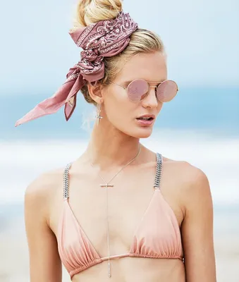 Прически с косами как у моделей для выхода на пляж — MULTIBRAND.RU – модные  бренды, шопинг, тенденции