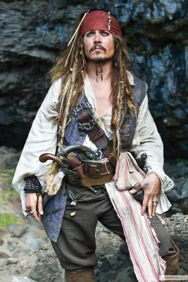 Без черных зубов и татуировок: вы точно не узнали бы звезду «Пиратов  карибского моря» без грима