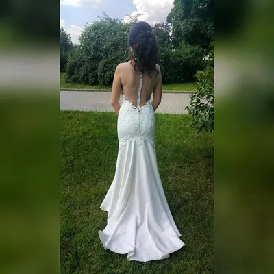 Атласное свадебное платье с открытой спиной купить в Москве