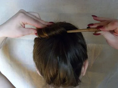 Прическа пучок на длинные волосы - высокий и низкий варианты пучка