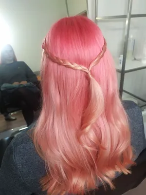Исследование: почему люди красят волосы в розовый цвет? 🌸 | theGirl