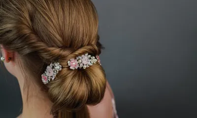 Прическа ракушка: как сделать пошагово на свадьбу на длинные, короткие и  средние волосы? 120 фото лучших моделей и повседневных образов