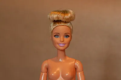 Барби манекен голова для причесок Barbie Deluxe Styling Head | Интернет  магазин игрушек