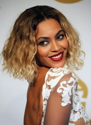 Beyonce at the Grammys 2014 | Beyonce hair, Dirty blonde hair, Bob  hairstyles