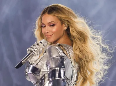 Hollywood wave of Beyonce #hairstyles #hairstyle #hair #long #short #medium  #buns #bun #updo #braids #bang #gree… | Beyonce hair, Wedding hair and  makeup, Hairstyle