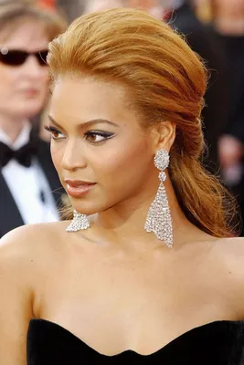 Beyonce | Celebrity wedding hair, Beyonce makeup, Beyonce hair