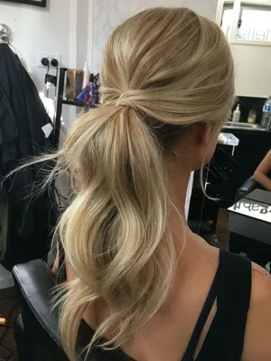 Модные деловые прически: 100 лучших идей для разной длины волос | Guest  hair, Wedding hair trends, Long hair styles