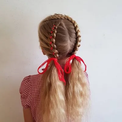 Лучшие прически на 1 сентября в школу: 50 фото идей для средних и длинных  волос | Волосы, Детские прически, Прически
