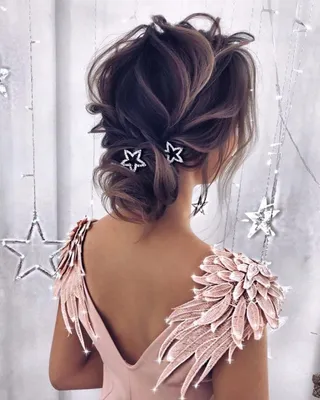 Прически на Новый год 2021: красивые фото-идеи | Свадебные прически на  короткие волосы, Плетеные прически пучки, Праздничные причёски