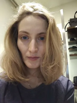Как превратить прямые пушистые волосы в натуральные кудри без химии —  реальная история девушки, которая перешла на кудрявый метод Лорен Месси  (Curly Girl Method)