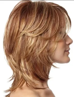 Прически на волос средней длины - молодая девушка на белом фоне foto de  Stock | Adobe Stock